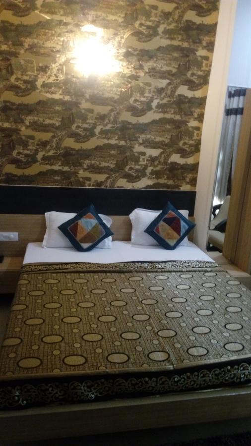 Hotel Desire Hisār Екстериор снимка