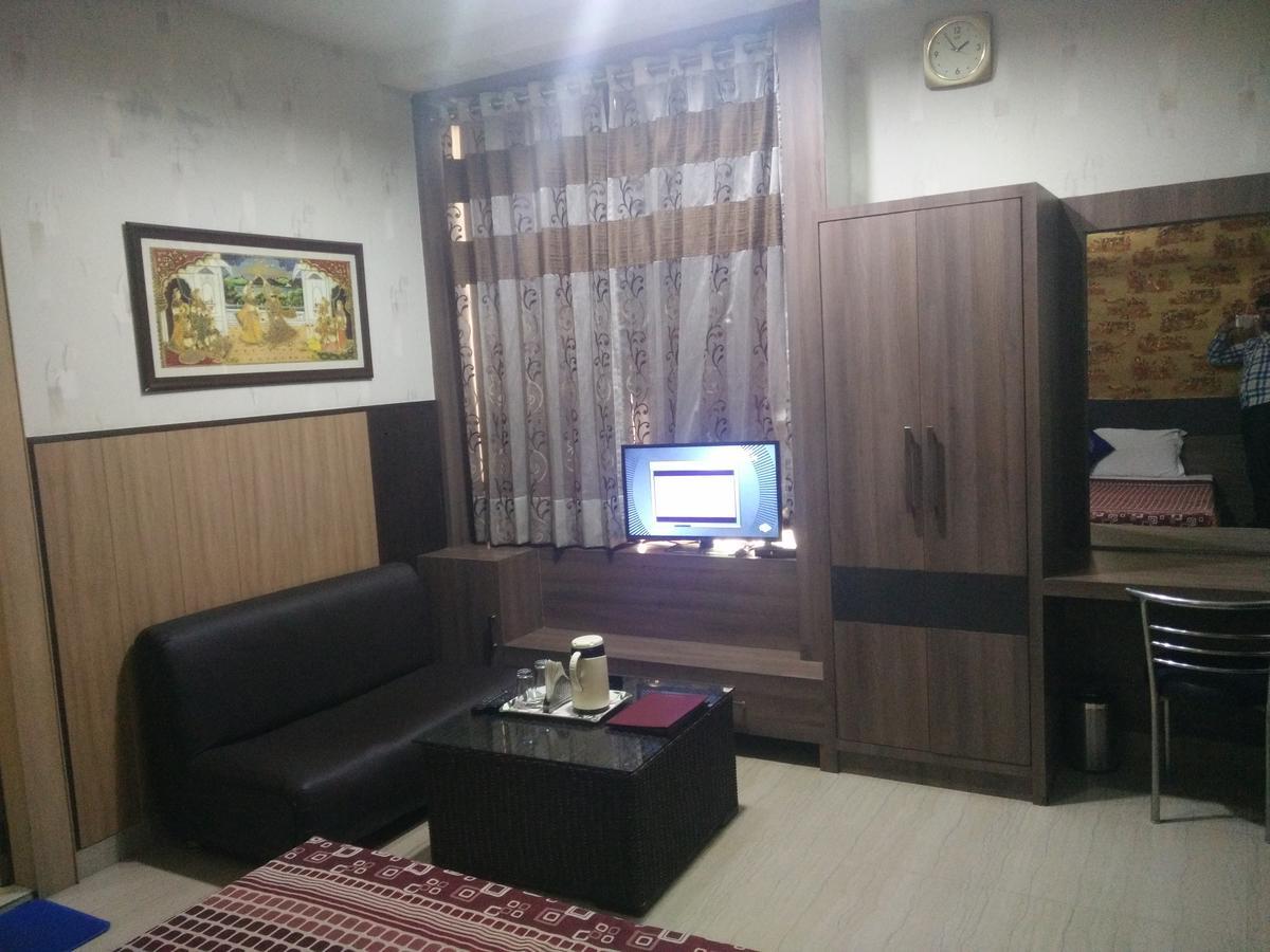 Hotel Desire Hisār Екстериор снимка
