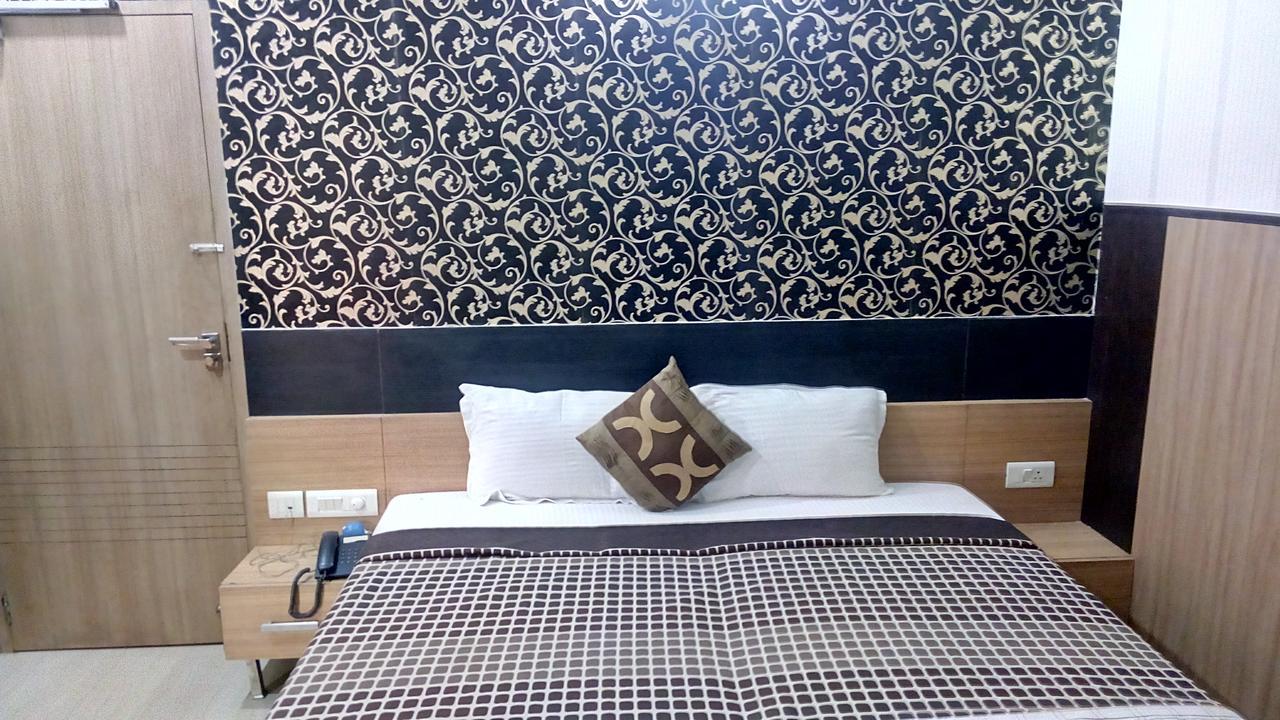 Hotel Desire Hisār Екстериор снимка
